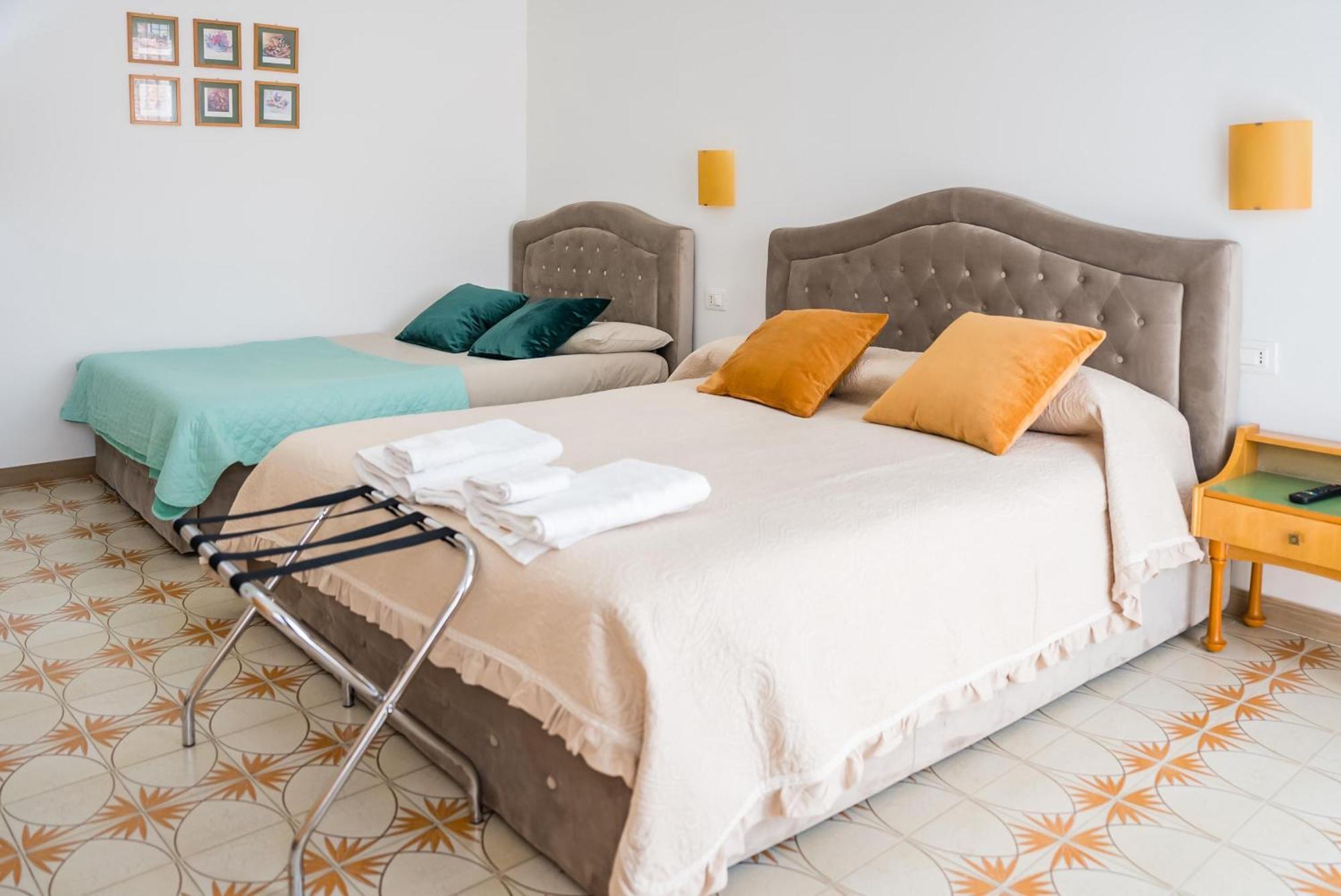 B & B L'Abbraccio Agnone Dış mekan fotoğraf
